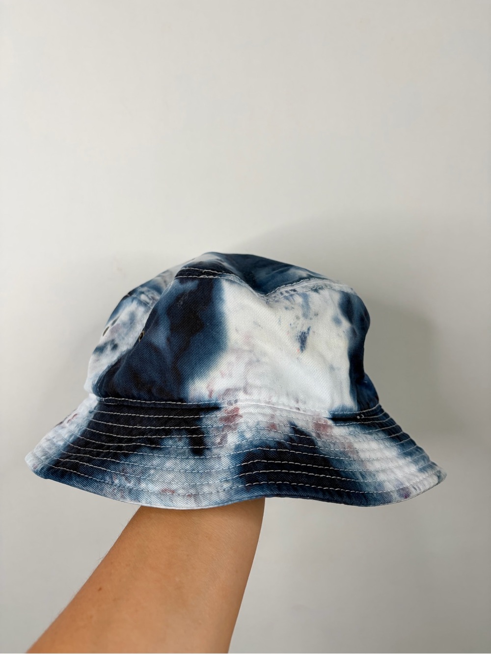 Kids Tie-Dye Bucket Hat in Blue and White